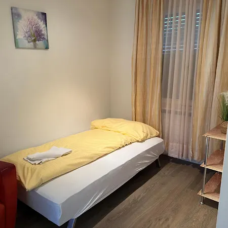 104 - Riverside Appartamento *